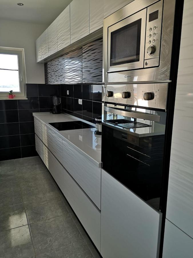 Istuk Apartment Kastela